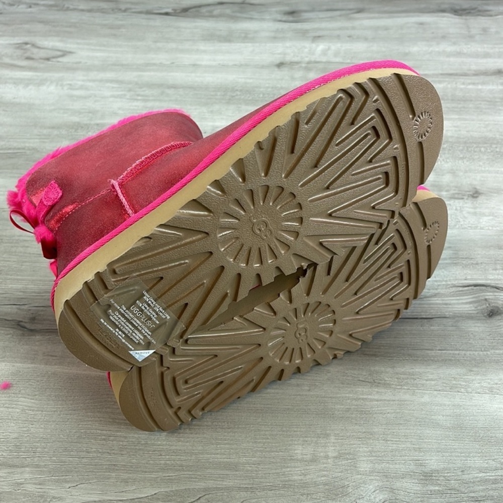 🍁 UGG 🍁 BAILEY BOW REDISH GLISTEN BOOT - Picture 11 of 15